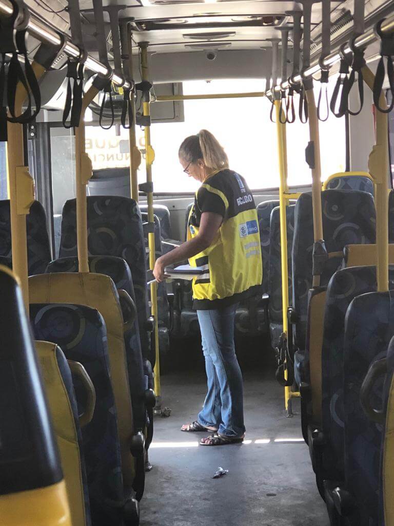 OS FISCAIS realizaram vistoria em diversos ônibus na rodoviária de Itaguaí
