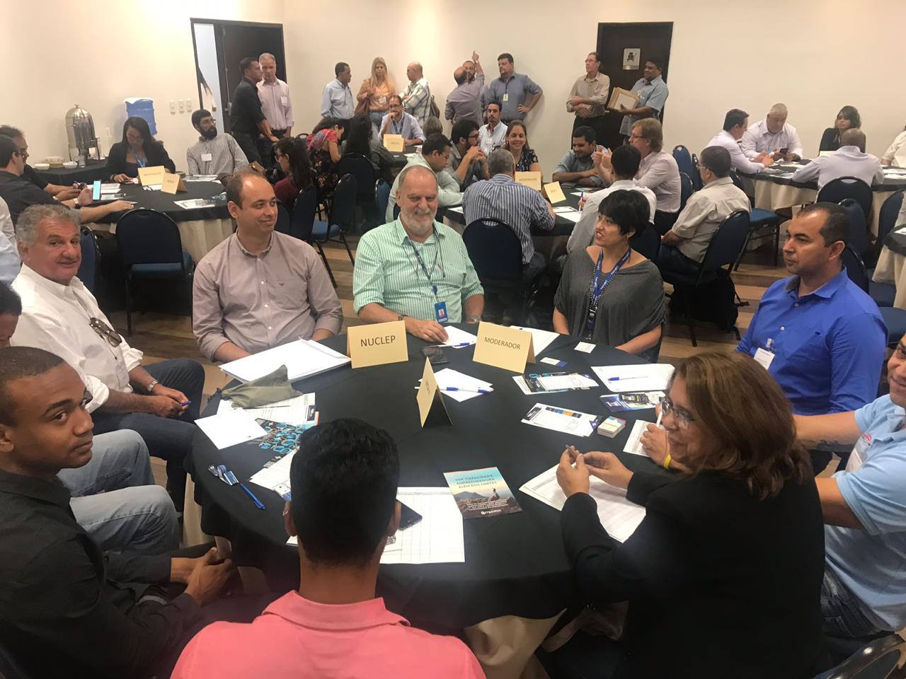 Empresários da região participaram do V Encontro de Negócios, na manhã de quarta-feira