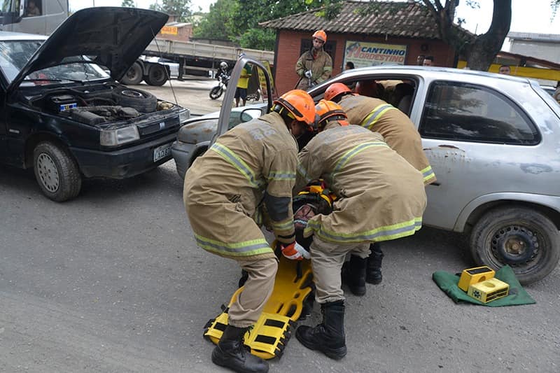 ATORES simularam um acidente para treinamento do Corpo de Bombeiros em Seropédica