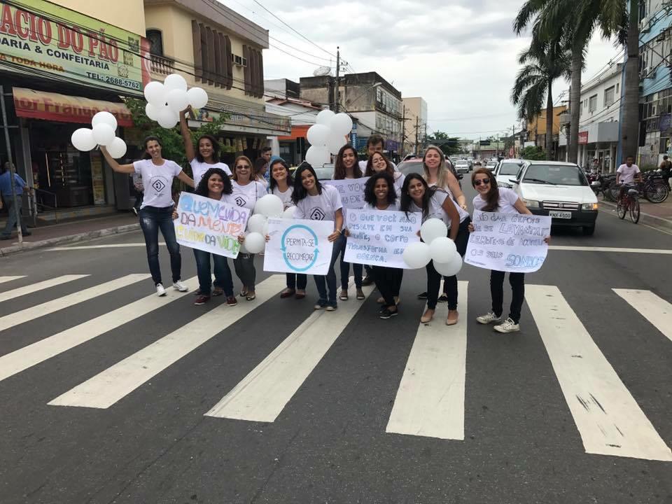 INTEGRANTES DA comissão organizadora durante divulgação de uma das etapas da campanha em Itaguaí