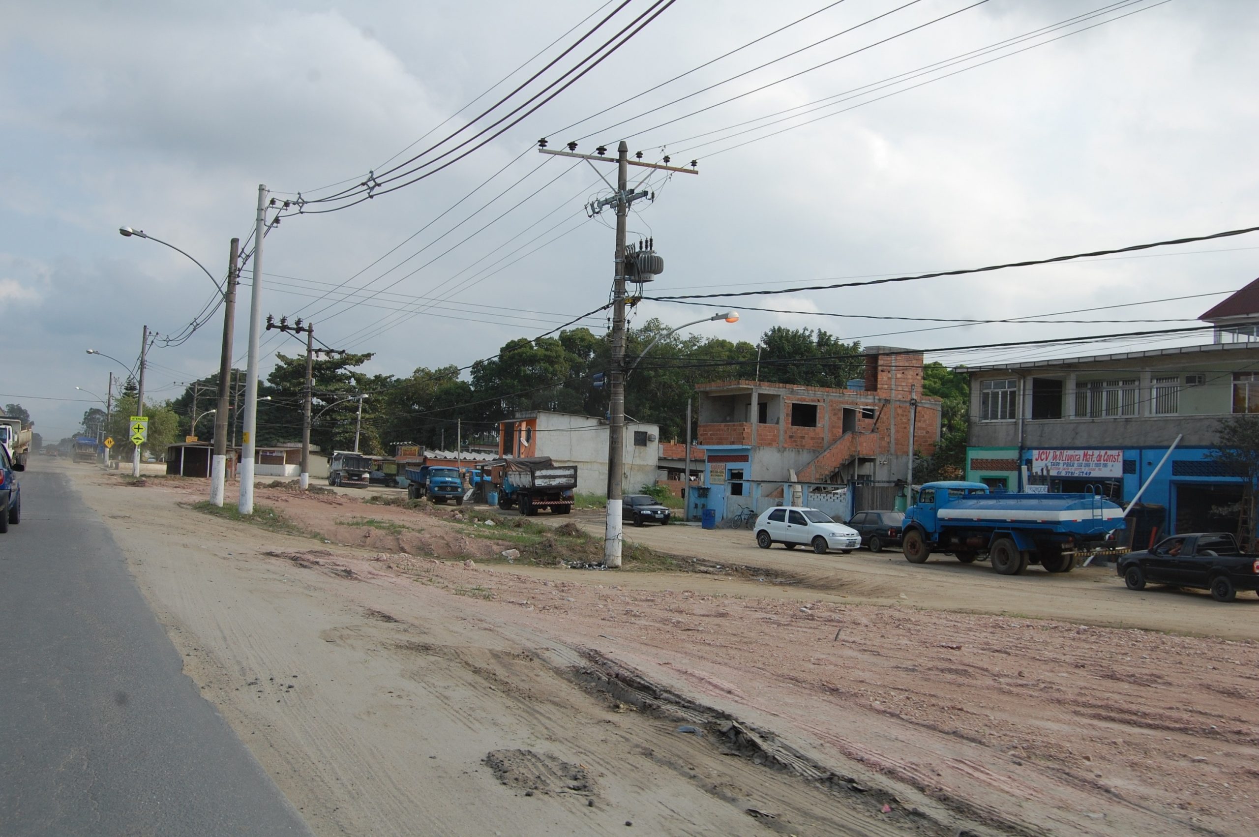 FALTA DE energia em Seropédica afetou moradores e comerciantes da região nesta terça-feira (12)