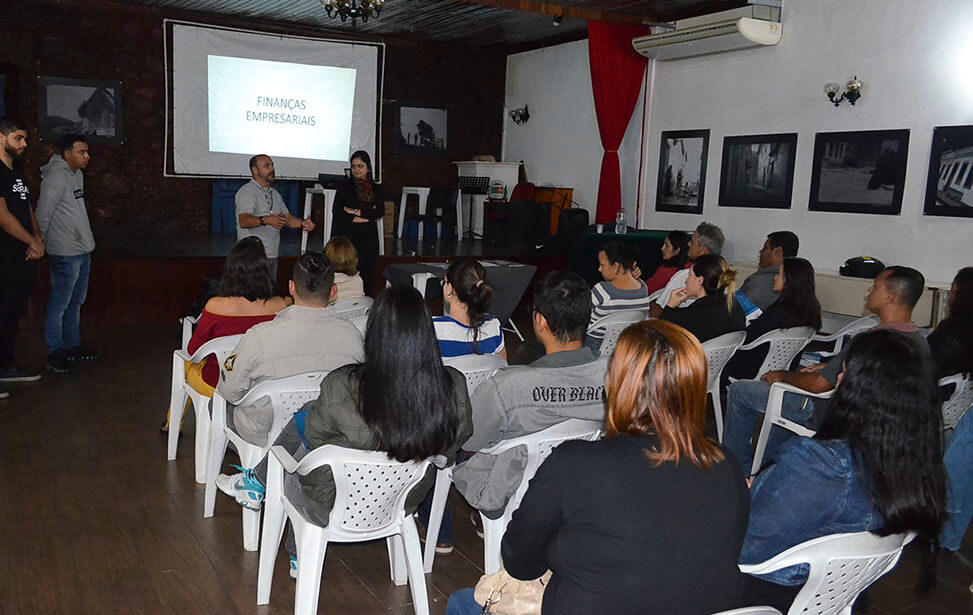 Parceria promove cursos pequenos empreendedores de Mangaratiba