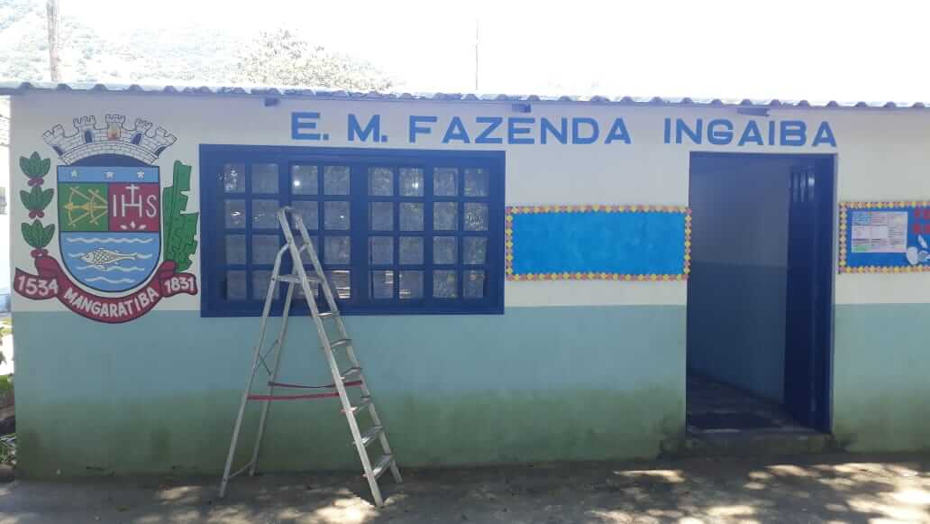 Escola Fazenda Ingaíba recebeu reforço na estrutura do o telhado e pintura na parte interna e externa