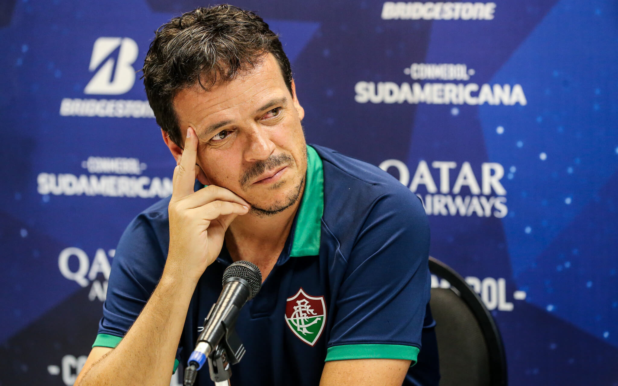 O técnico Fernando Diniz analisou o desempenho da equipe e destacou a produção coletiva