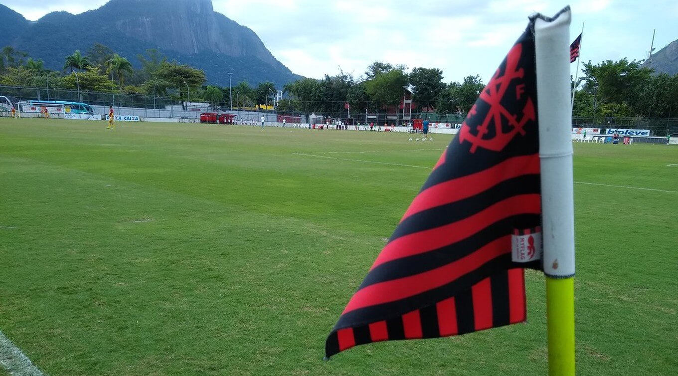 A diretoria do Flamengo transferiu o treino da tarde para a Gávea, sede do clube na Zona Sul