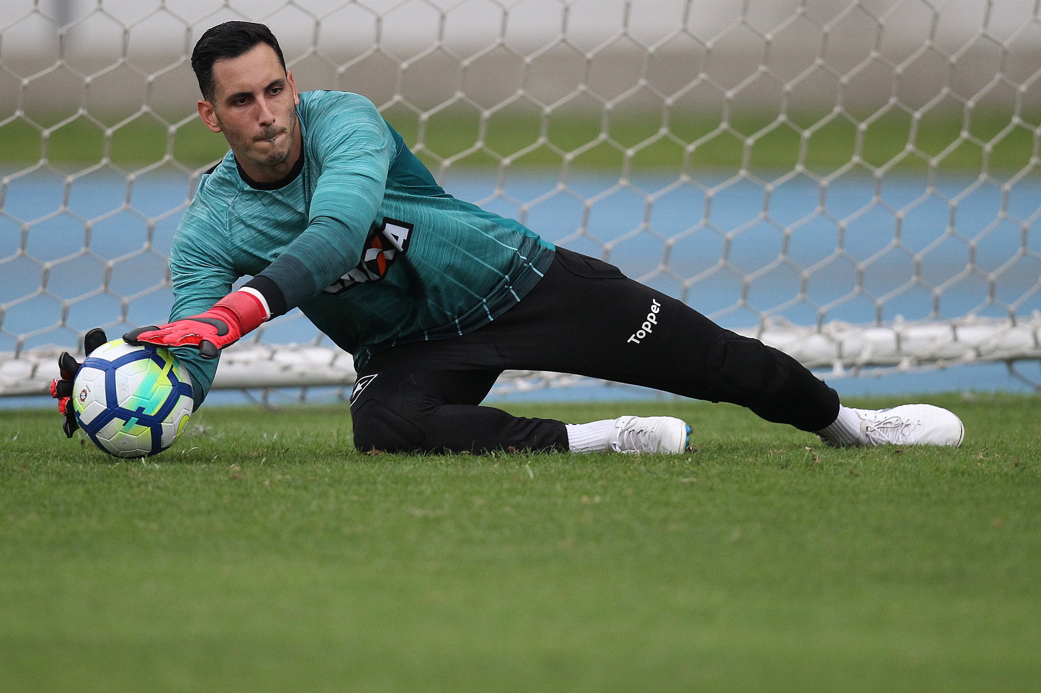 O goleiro Gatito durante o processo de recuperação para voltar ao gol do Botafogo
