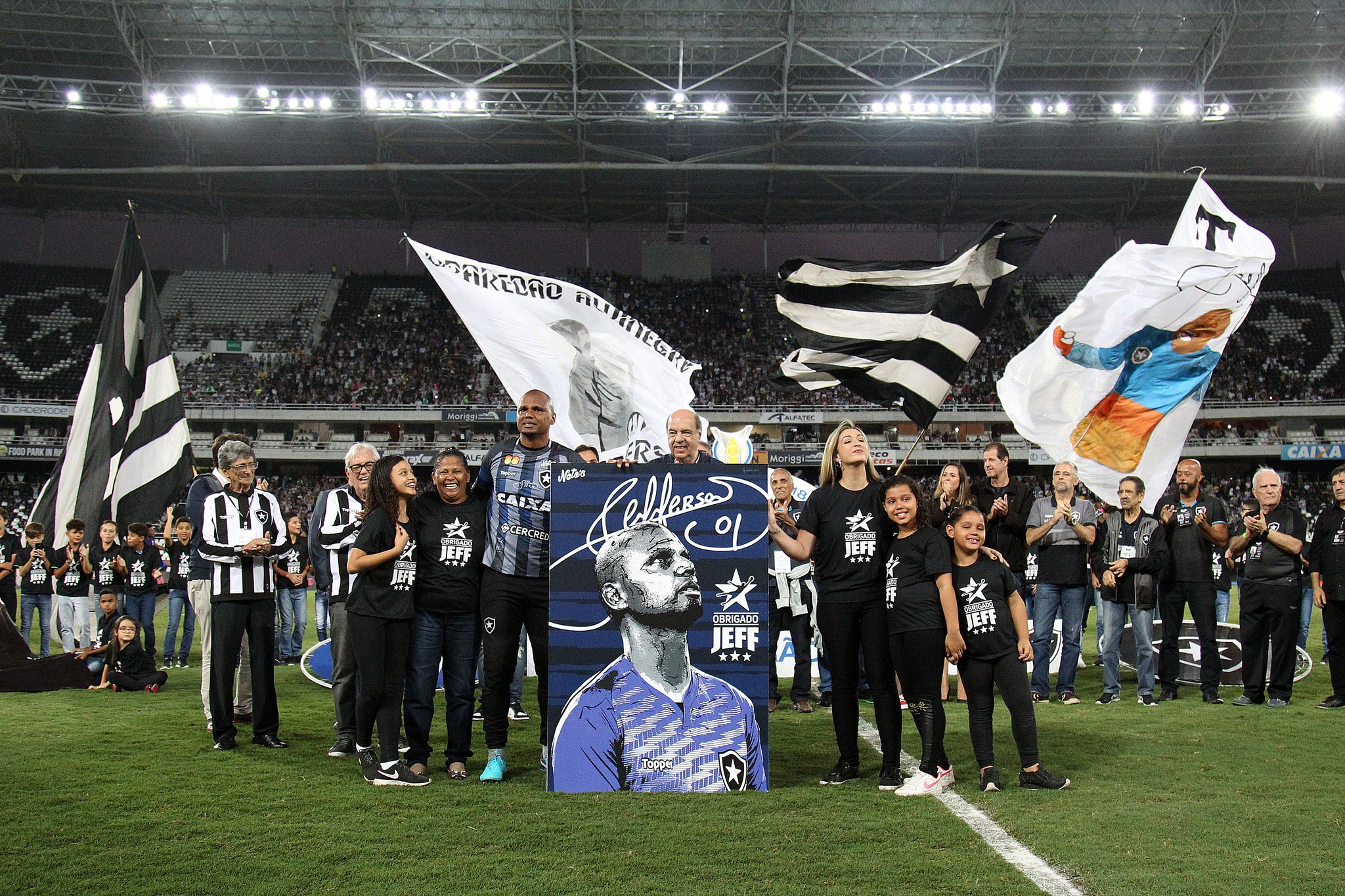 Em jogo de despedida, contra o Paraná, nesta segunda-feira, Jefferson se emocionou e chorou