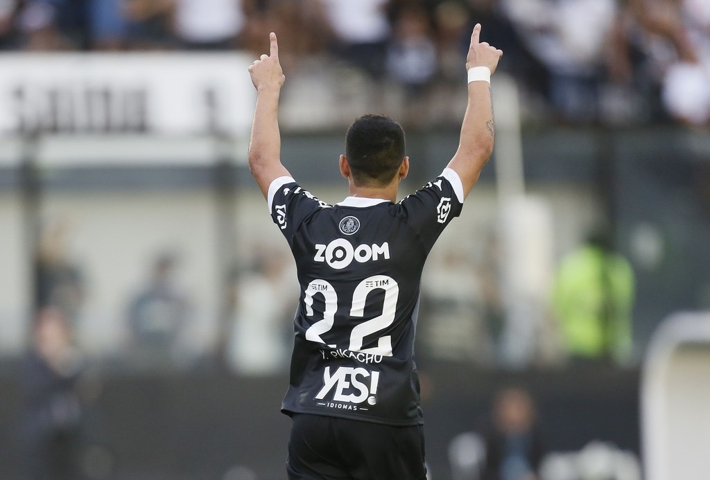 Yago Pikachu durante a comemoração do primeiro do Vasco na partida contra o Cruzeiro