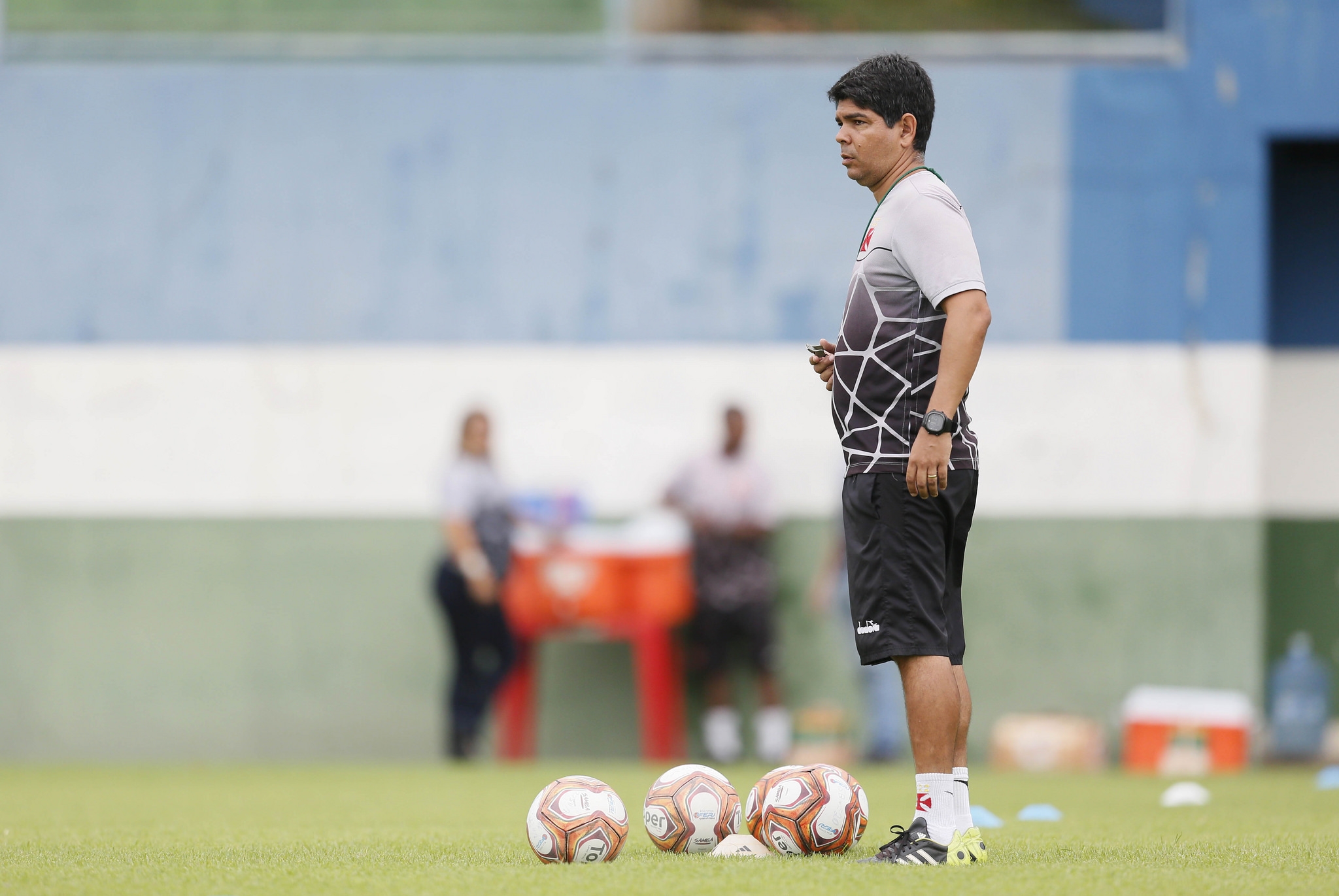 Técnico Marcos Valadares definiu o grupo que viajou na quinta-feira para Taubaté, em São Paulo
