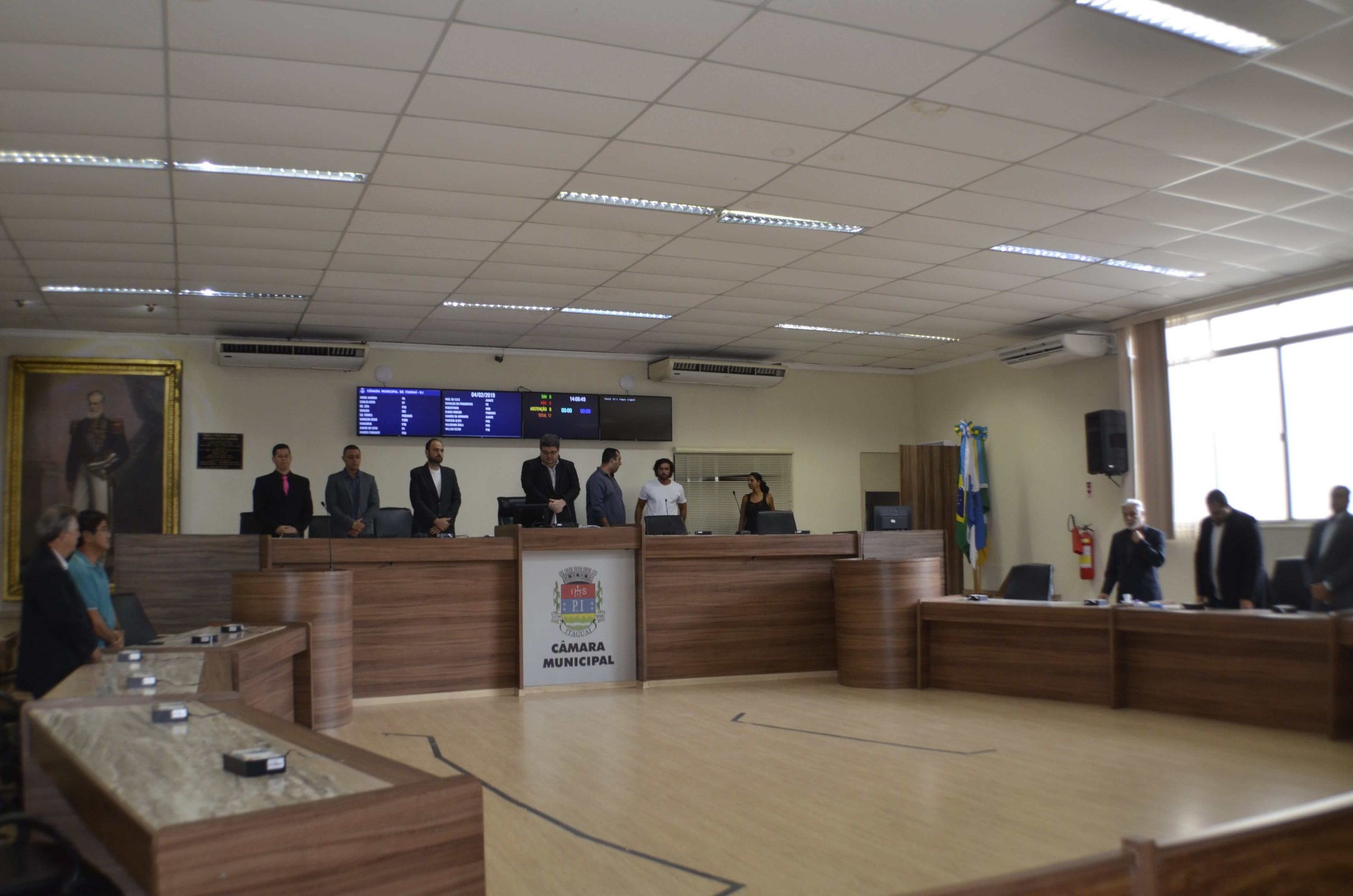 Durante a solenidade de abertura, os vereadores prestaram um minuto de silêncio pelas vítimas de Brumadinho