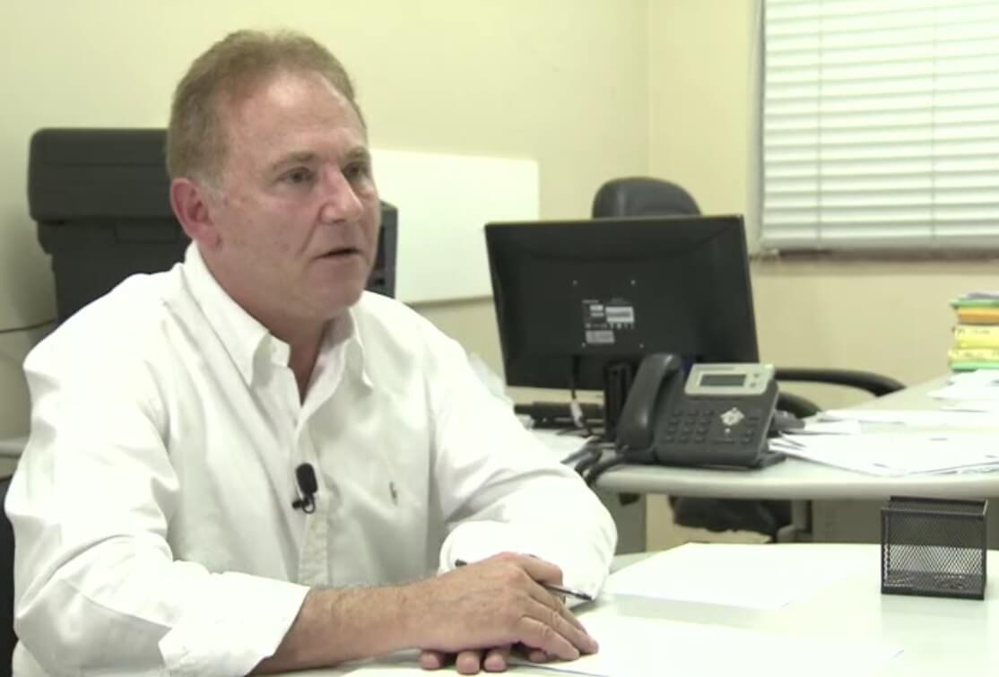 Prefeito Carlo Busatto Júnior, o Charlinho, decretou estado de calamidade público financeira em itaguaí janeiro de 2017