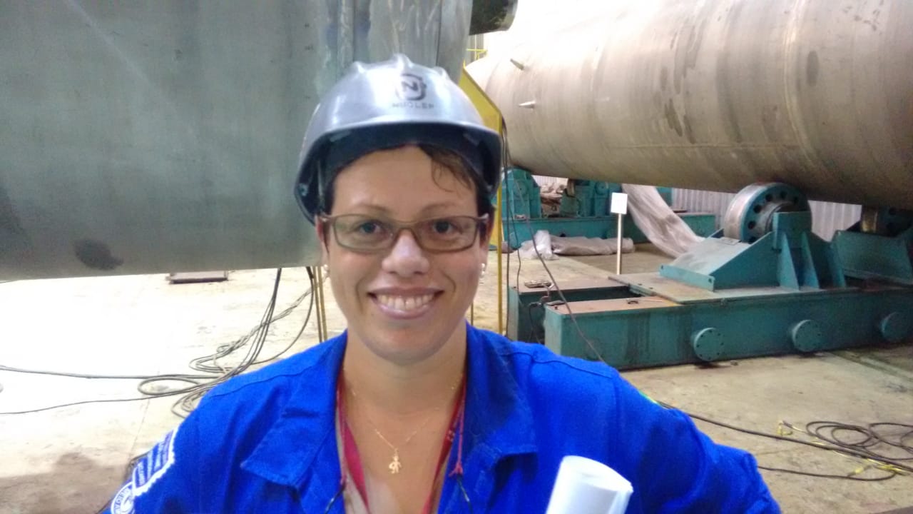 A técnica industrial Cláudia trabalha na Nuclep, em Itaguaí