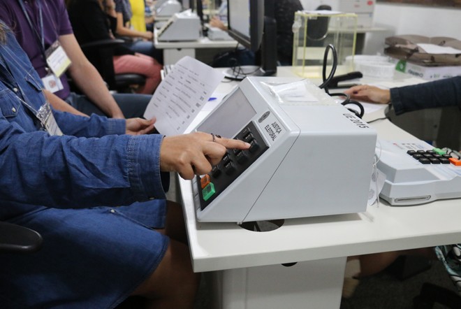 O treinamento está sendo realizado no Centro Cultural da Justiça Eleitoral, no Centro no Rio