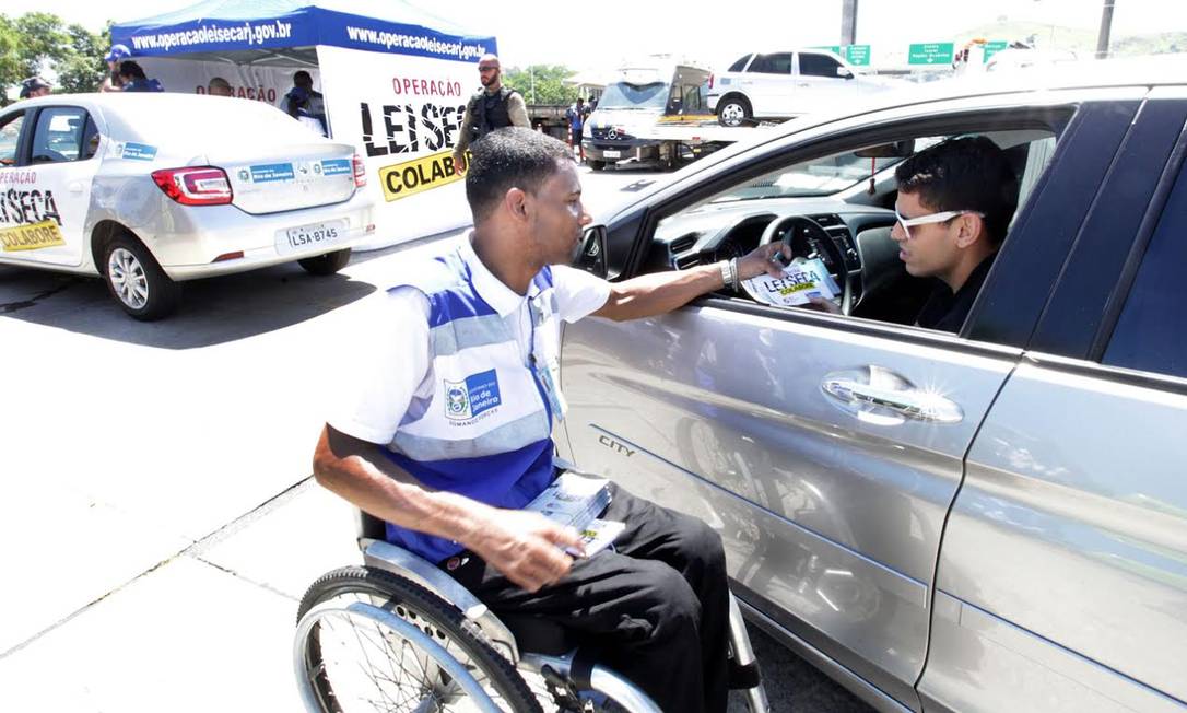 Agentes de educação (cadeirantes) vão atuar nas áreas de embarque e desembarque das marinas em todo o estado