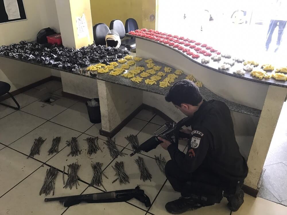 Material foi encontrado no bairro Areal durante ação da Polícia Militar, na sexta-feira