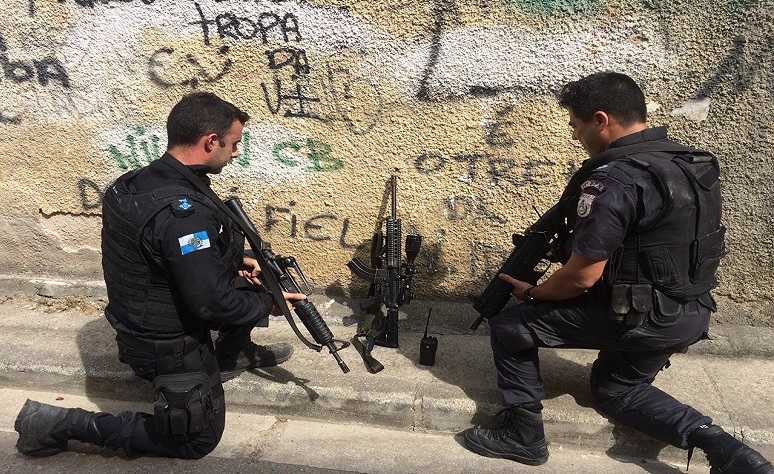 LEVANTAMENTO MOSTRA que só nos primeiros dias 2019 a PM apreendeu 34 fuzis