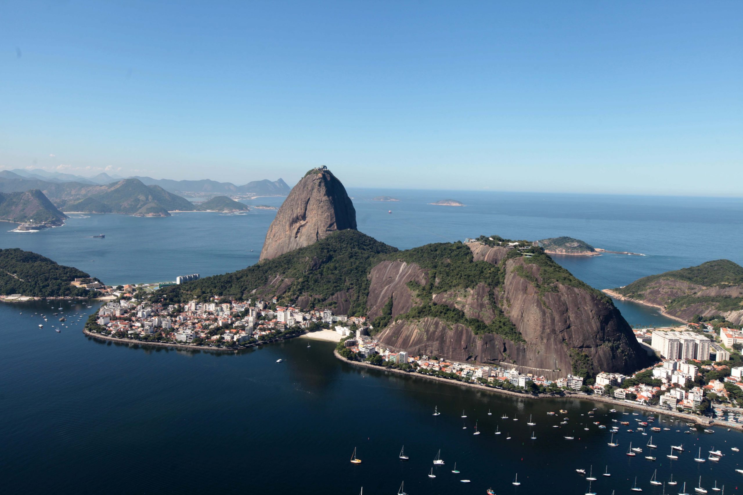 A REDUÇÃO dos impostos pode aumentar as rotas aéreas na cidade