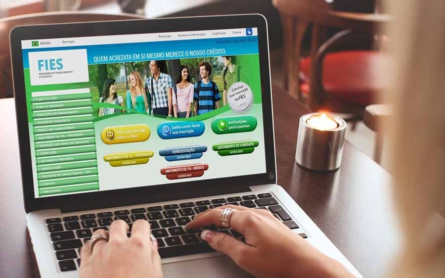 ESTUDANTES TEM até novembro para renovar o contrato do FIES através do site