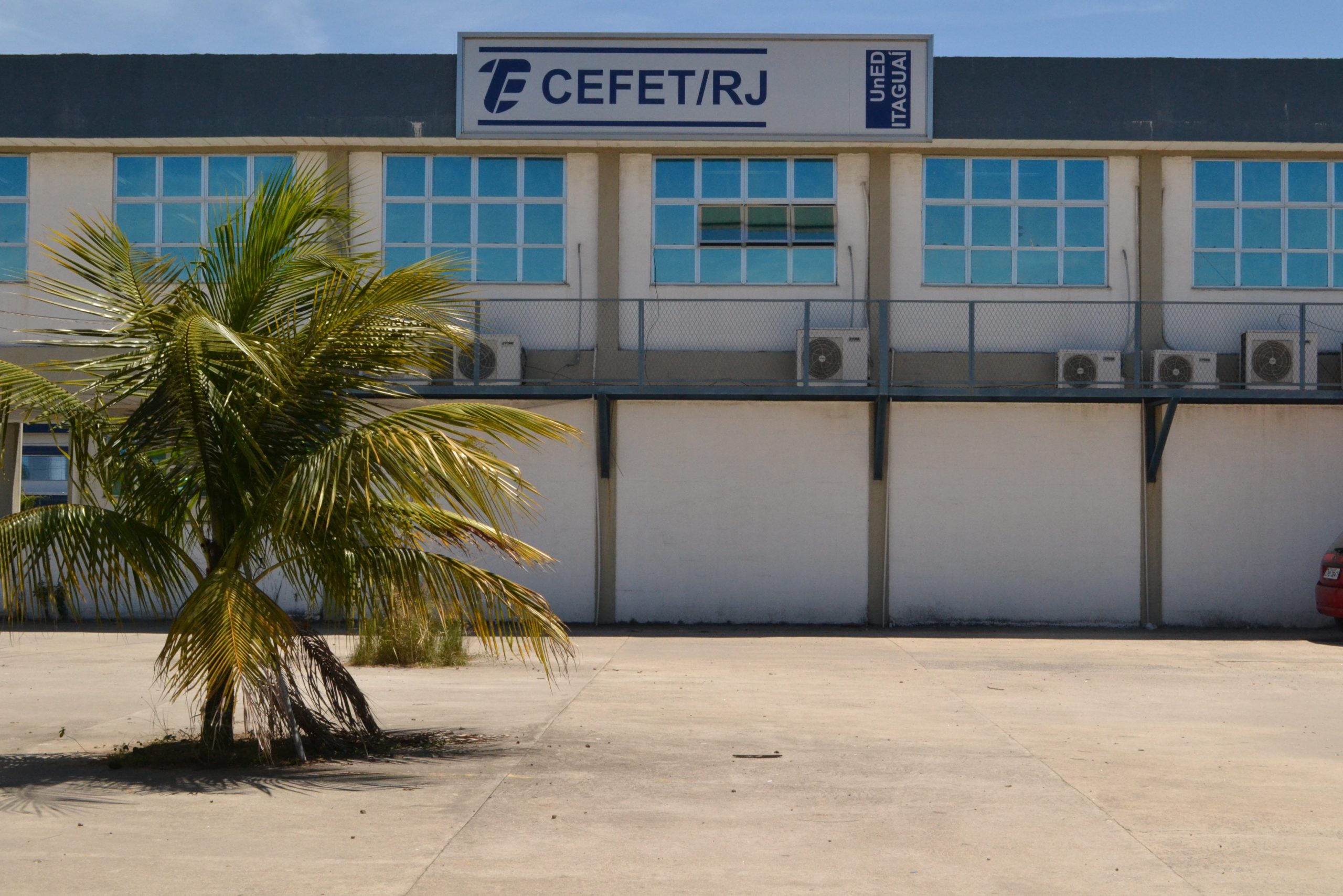 ENTRE OS campus com vagas disponíveis para professores está o de Itaguaí