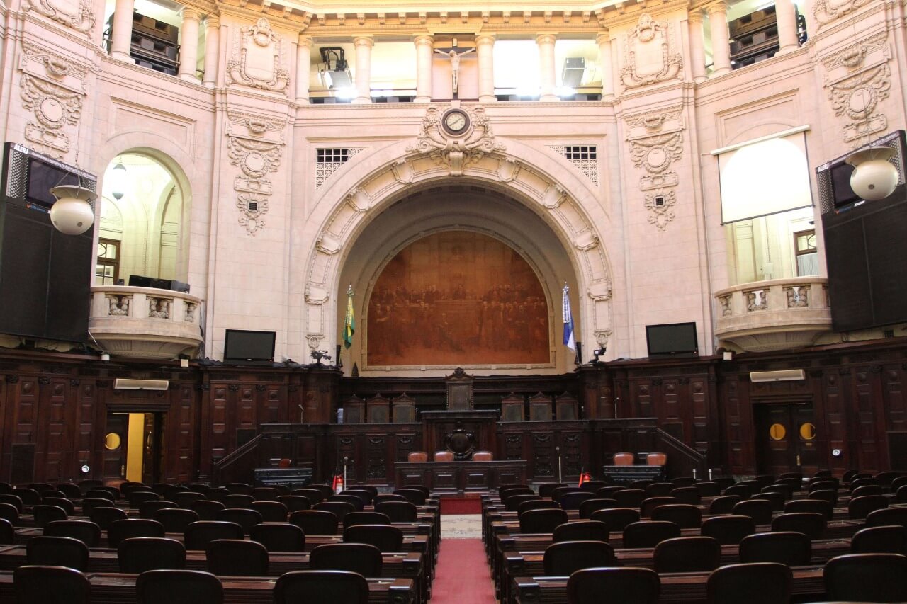 DEPUTADOS tomarão posse na Alerj nesta sexta-feira