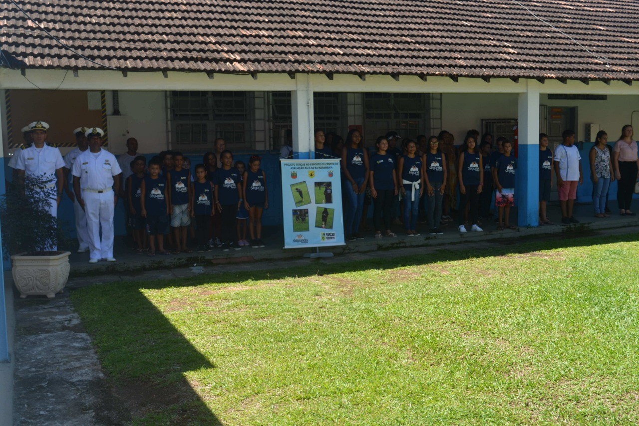OS ALUNOS participaram da cerimônia nas dependências do Centro de Avaliação da Ilha da Marambaia