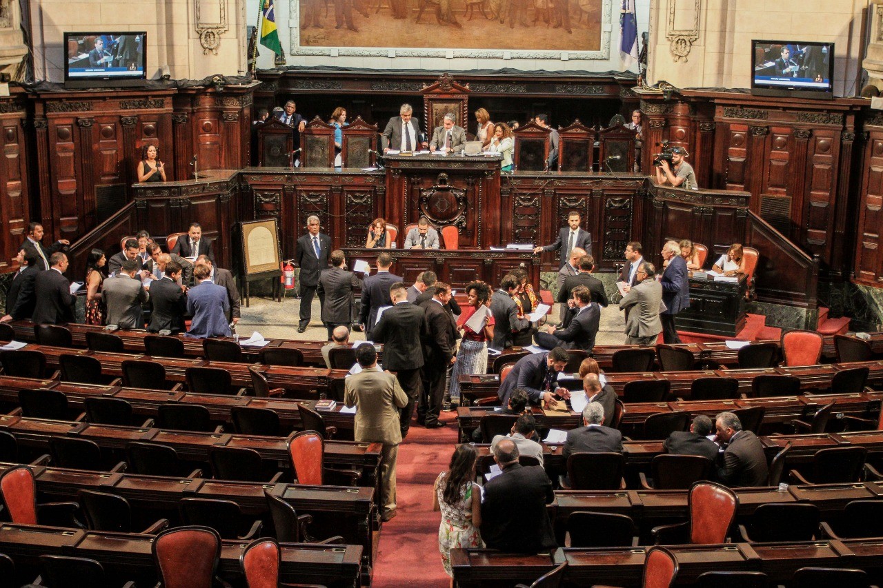 A CPI foi instalada para investigar irregularidades na prestação de serviço das concessionárias Enel e Light