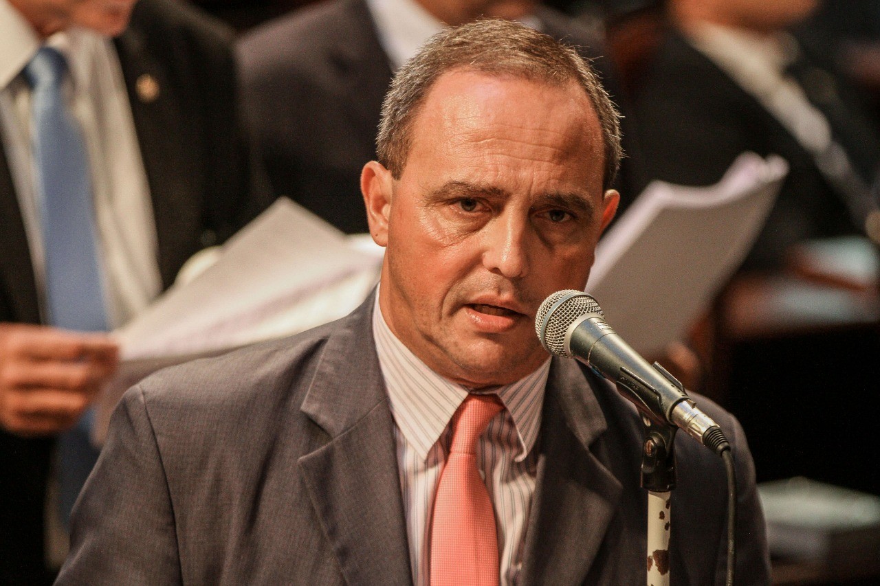 A medida é de autoria do deputado Waldeck Carneiro