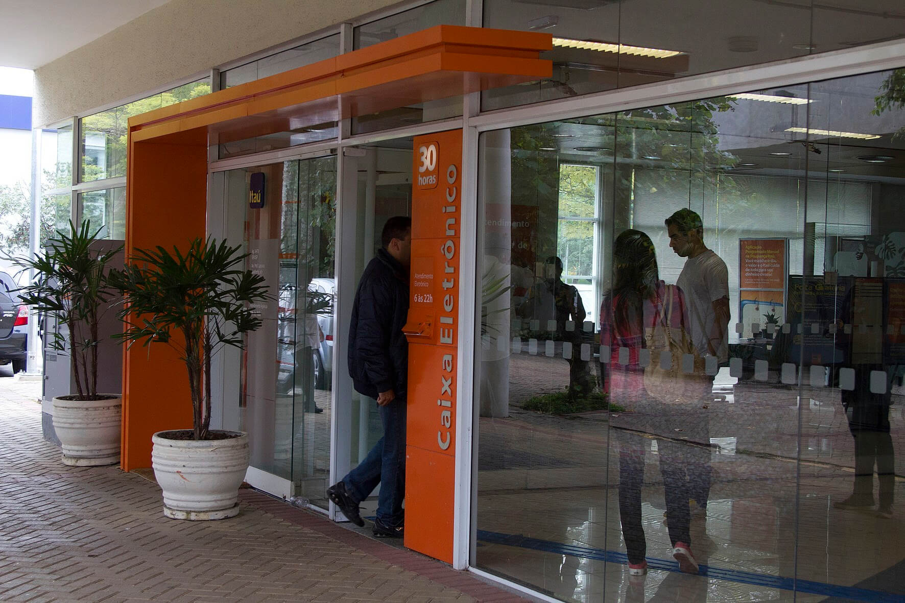 clientes poderão esperar dentro da agência quando o sistema estiver indisponível